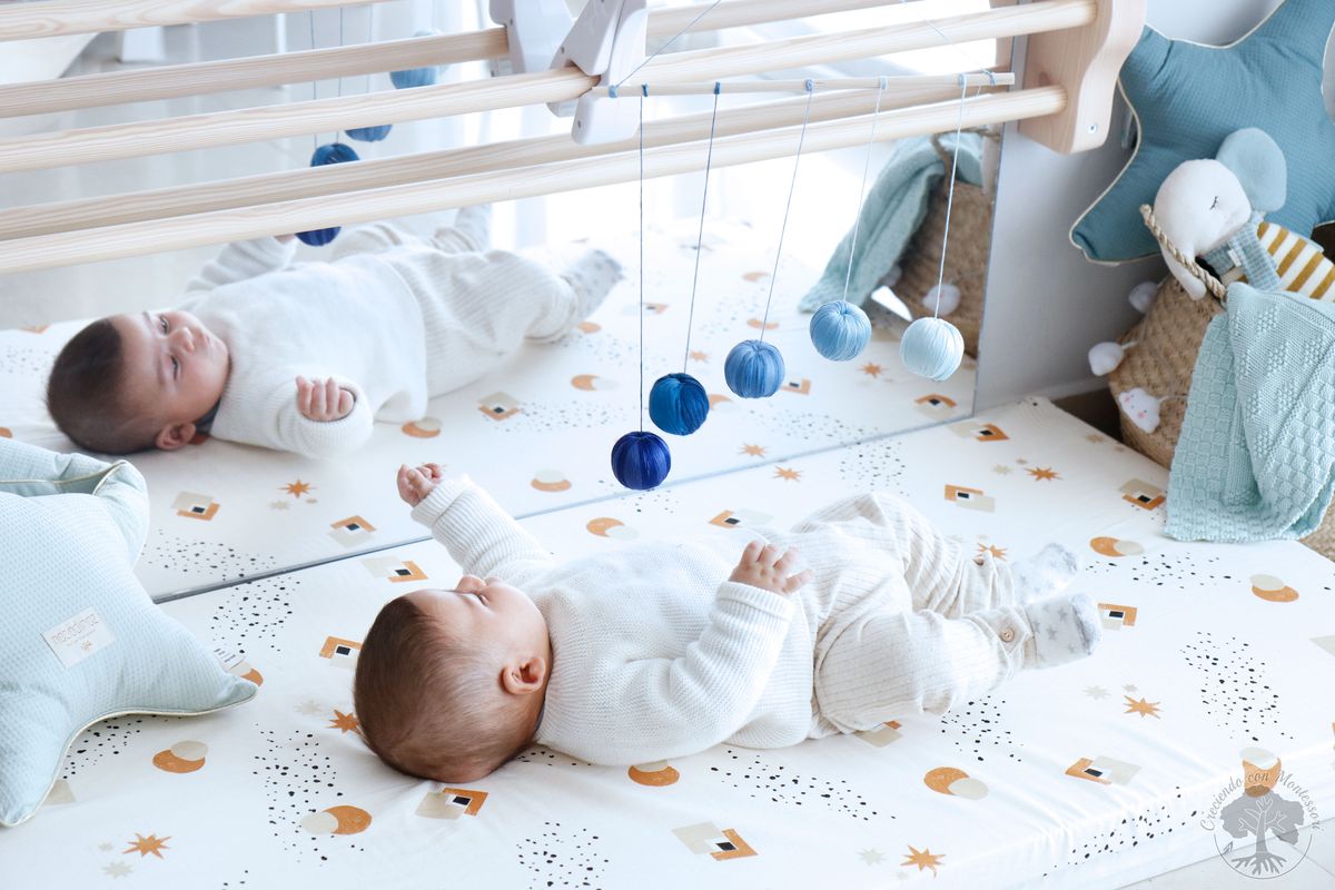 🌈 Por qué poner un espejo Montessori para tu bebé
