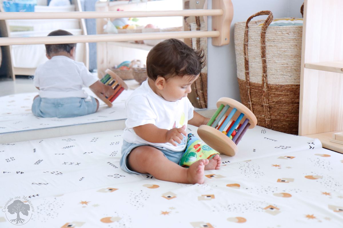 Los 11 mejores juguetes Montessori para el primer año del bebé